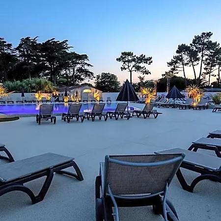 Hotel Les Grenettes 5*