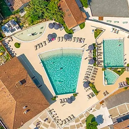 Les Grenettes Hotel